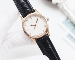 Reloj de Acero Inoxidable Color Oro Rosa con Esfera Blanca y Marcadores de Cristal para Mujer Omegaes - Product Image 6