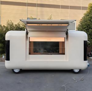 Camion de restauration mobile commercial doré avec machine à expresso et vitrine de boulangerie pour festival de rue aux États-Unis - Product Image 4