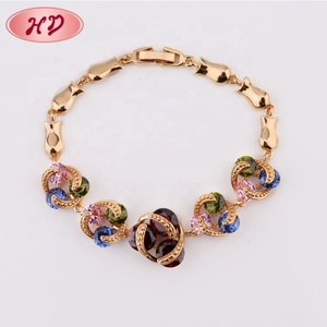 Bracelet chaîne et maillons en laiton plaqué or 18 carats avec zircon, design tendance pour femmes - Product Image 1