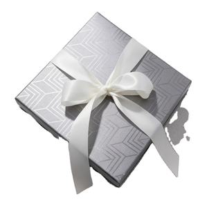 Boîte à chocolat de luxe sur mesure haut de gamme en gros, emballage alimentaire de qualité alimentaire, boîte cadeau saisonnière avec <span class=keywords><strong>ruban</strong></span> - Product Image 5