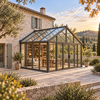 Véranda en aluminium de style maison de campagne avec toit en verre à pignon pour extension de salle à manger et séjour familial quatre saisons