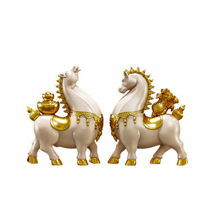 Adorno de Caballo con Acabado Brillante en Resina, Decoración para Sala de Estar, Mueble para TV, Vinoteca, Regalo - Product Image 5