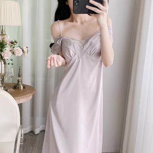 Camisón largo de seda helada para mujer con cuello en V y tirantes finos de encaje, ropa de dormir para el hogar, verano 2025 - Product Image 5