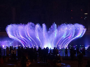 Tùy chỉnh hình dạng bất thường hồ nhân tạo nổi nhảy đài phun nước với âm nhạc và ánh sáng - Product Image 3