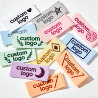 Étiquettes personnalisées colorées brodées, tissées, à bords effilochés, motif géométrique végétal, logo de marque pour vêtements, étiquettes de qualité supérieure