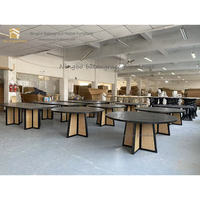Table à manger d'événement en bois à dessus rond de haute qualité avec rotin naturel
