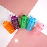 Logo personnalisé 400ml Shaker Cups Direct Potable Eau Blender Bouteille en plastique pour Gym Protein Shakes