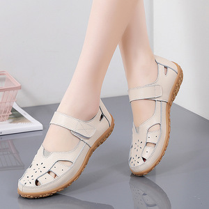 <span class=keywords><strong>Sandali</strong></span> Piatti da Donna Taglia Grande Traforati Antiscivolo Ciabatte da Esterno in Vera Pelle Suola Morbida Scarpe da Mamma - Product Image 2