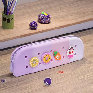 Étui à crayons en silicone à trous de crocodile avec logo personnalisé, sac à stylos mignon à faire soi-même, pochette de rangement multifonction, fournitures scolaires pour enfants - Product Image 3