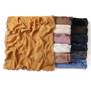 ผ้าชีฟองมาเลย์แบบหรูหราผ้าชีฟองลายหมากรุกมุสลิมฮิญาบระบายอากาศได้ดีเย็บปักขอบผ้าโพลีเอสเตอร์น่ารักห่อตัวแบบชาติพันธุ์สี่ชิ้น - Product Image 2