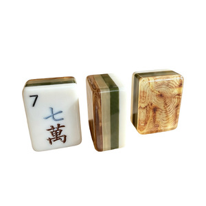 Jeu de Mahjong Américain avec des tuiles en acrylique à quatre couches et à blocs de couleur, finition bois de cèdre, fabriqué à la main pour le divertissement décontracté - Product Image 5