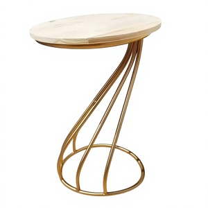 Table basse en métal décorative de style industriel moderne avec plateau et design à trois pieds, contemporaine, non pliable, pour le mobilier de salon - Product Image 2