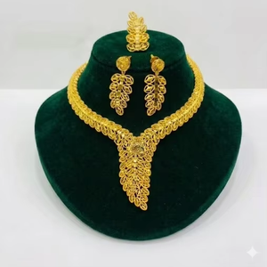 Juego de Collar de 4 Piezas de Latón y Cobre con Oro de 24K de Primera Calidad, Joyería para Mujer, Hecho a Mano, Superficie Pulida Suave, Diseño Elegante, Regalo de Boda - Product Image 1