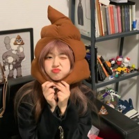 Masque de tête amusant en forme de crotte, style japonais, dessin animé mignon et adorable, grand chapeau en peluche, accessoires populaires pour selfies TikTok