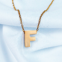 Colgante Personalizado con Letra del Alfabeto, Inicial de 26 Letras Mayúsculas, Chapado en Oro de 18K, Cadena de Acero Inoxidable, Regalo