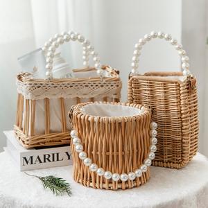 Nouveau sac panier portable en rotin tressé rétro, style plage et voyage, en osier perlé, fabriqué au Vietnam - Product Image 1