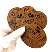 Patch en cuir PU thermocollant avec logo personnalisé en relief, en gros, pour casquettes de baseball et casquettes trucker en maille, pour la personnalisation de la marque