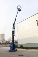 Chariot élévateur à mât vertical électrique Berui AMWP13 7100 en acier, type machinerie, complet avec flèche pour projets d'exploitation en usine