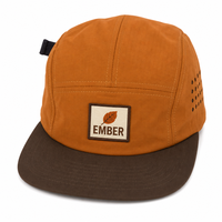 Casquette de camping 5 panneaux orange brûlé avec logo personnalisé, visière plate, en ripstop, non structurée, découpée au laser, pour activités de plein air, randonnée et aventure, vente en gros