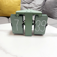 Jam Flip Mekanik Retro Penghitung Waktu Meja Berbentuk Segitiga Resin Art Deco