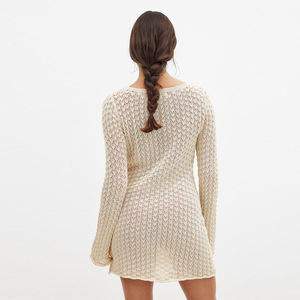 Robe pull en mousseline de soie tissée mini pour femmes de haute qualité OEM, manches évasées en dentelle, col bateau, vêtements de boutique personnalisés - Product Image 3