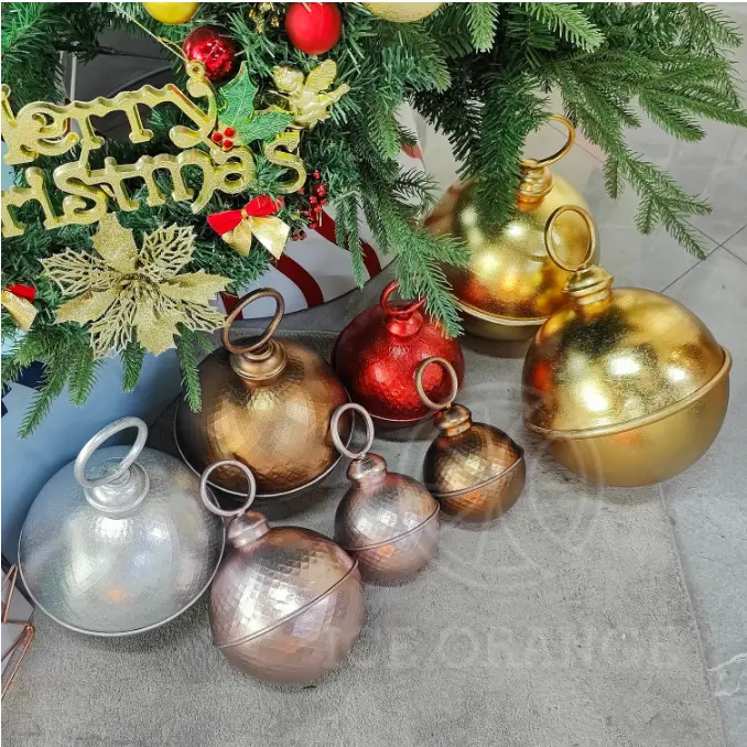 Kerst Metalen Ornament Bal Jingle Bell In Rood Uniek Ontwerp 5 In 6 In 8 In Voor Huis Vakantie Tuinfeest Decoratie