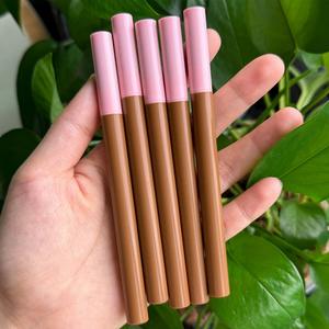 Crayon de contour et teinte pour les lèvres 5 couleurs, longue tenue, nude, effet mat, marque privée - Product Image 3