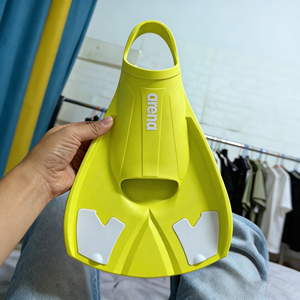 Palmes de natation professionnelles en silicone de qualité alimentaire à talon ouvert pour enfants, idéales pour l'entraînement, vente en gros, nouveau logo personnalisé, palmes écologiques - Product Image 1