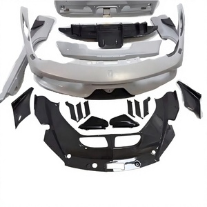 Kit carrosserie en fibre de carbone sèche de style racing, comprenant pare-chocs avant et arrière, capot moteur, spoiler et jupes latérales, spécifiquement pour Ferrari 458 - Product Image 3
