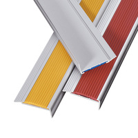 Design moderne alliage d'aluminium en forme de L nez d'escalier anti-dérapant bâtiment de bureaux étape carrelage d'angle utilisation extérieure pièces d'escalier de qualité supérieure