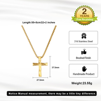 Collier pendentif croix torsadée brossée en acier inoxydable 316 plaqué or, réglable, pour femmes et hommes, avec chaîne maille gourmette
