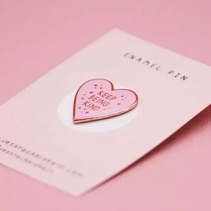 Ustom-broche de esmalte en forma de corazón para mujer, chapa de metal de color oro rosa - Product Image 3