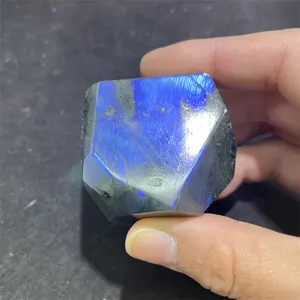 Hot Sale Polished Semi Precious Stone Labradorite For Ornament