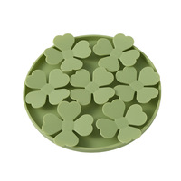 Gamelle d'alimentation lente en silicone à motif floral, avec base à ventouse, antidérapante, étanche, de qualité alimentaire, portable et moderne pour animaux de compagnie