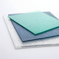 Panneau de toiture en polycarbonate solide texturé avec revêtement anti-UV excellent pour piscine, idéal pour les natatoires côtières et maritimes
