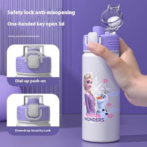 Dibujos animados fresa oso Kidsren's 316 Acero inoxidable grado alimenticio termo <span class=keywords><strong>taza</strong></span> portátil deportes al aire libre botella de agua para niños - Product Image 4