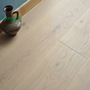 Plancher en bois d'ingénierie en chêne blanc européen de 300mm de large - Product Image 4
