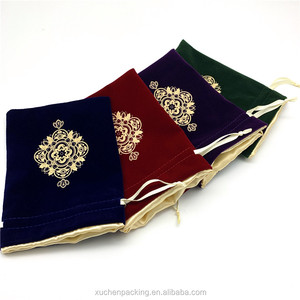 Sacchetto per Carte dei Tarocchi in Velluto Nero con Logo Personalizzato e Fodera in Raso - Product Image 3