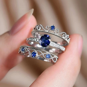 Set di Tre Anelli Royal Crown per Donne, Gioielli Eleganti Vintage di Tendenza - Product Image 2