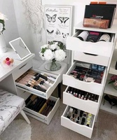Vente spéciale d'une table de toilette éclairée en MDF d'excellente qualité avec peinture brillante et miroir de maquillage éclairé