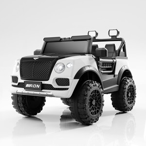 Cadeau d'anniversaire Voiture pour enfants 4x4 12V 7Ah 4 moteurs Voitures électriques peintes avec siège en cuir Roues en EVA et lumières LED Modèle M26 - Product Image 1