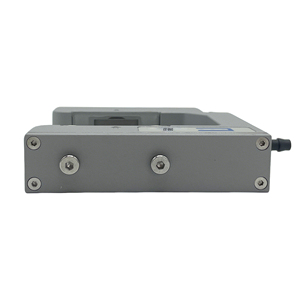 DSE-22 Industrial Laser Sensor High-Precision Web Guiding System Component With Bracket Mount 24 VDC Supply One Year Warranty - Product Image 4
