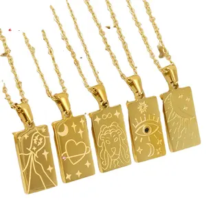 Collier de timbres de tarot en acier inoxydable 18 carats transfrontalier bijoux pendentif carré en titane de la mode de la personnalité des femmes