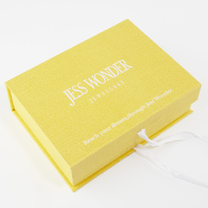 New Custom Printing Girls Acrylic Fashion Small Packaging Gift Box Magnetic Box - Product Image 3