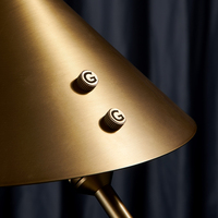 Lampes de bureau modernes pour la décoration intérieure, lampes de table artistiques de qualité supérieure pour la maison, l'hôtel, le bureau, le salon, la salle d'exposition