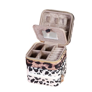Étui à bijoux simple et portable, motif animal rayé, vente en gros d'étuis à bijoux - Product Image 1