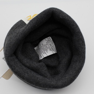 Gorros de Punto Cálidos de Moda Europea y Americana para Otoño e Invierno, para Estudiantes, Hombres y Mujeres, Multicolores, en Stock, Tejido Común - Product Image 4