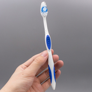 แปรงสีฟันแบบธรรมดา ขนแปรงนุ่ม ไนลอน 18.6 ซม. สำหรับผู้ใหญ่ ใช้ในบ้าน - Product Image 3