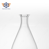 Bouteille d'alcool en verre haute de vente populaire élégante de 500ml pour whisky Gin Brandy avec finition supérieure en liège