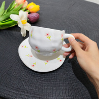 Ensemble de tasses et d'assiettes en céramique en forme de cœur d'inspiration coréenne, design luxueux peint à la main, compatible lave-vaisselle, sans BPA, pour le thé de l'après-midi